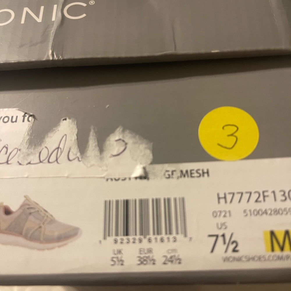 Sale… New Vionic Women’s Austyn Stylish Sage and Beige Sneakers Size 7.5. - Picture 4 of 6
